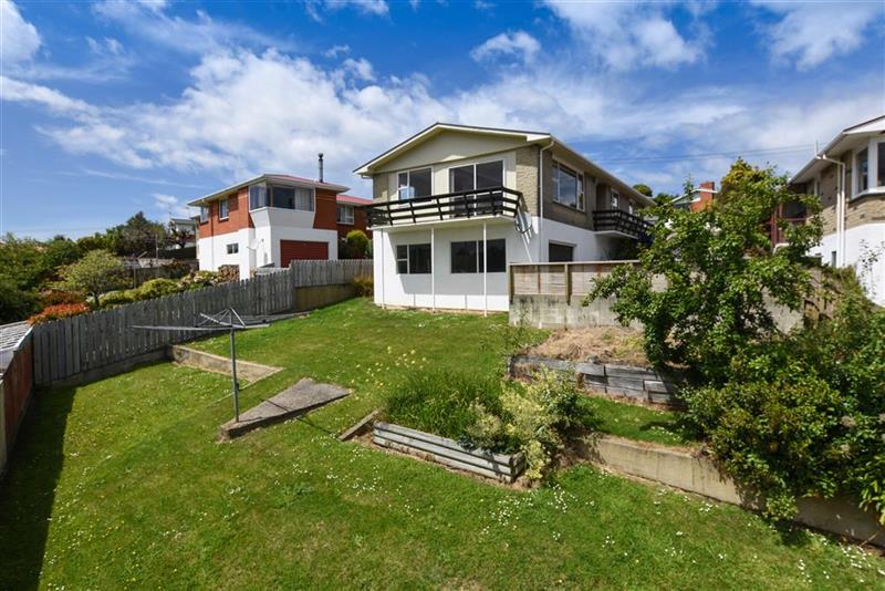 34 Bell Crescent, Concord, Dunedin - Carousel 1
