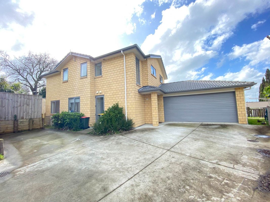 4A Eaglen Place, Howick, Auckland - Carousel 1