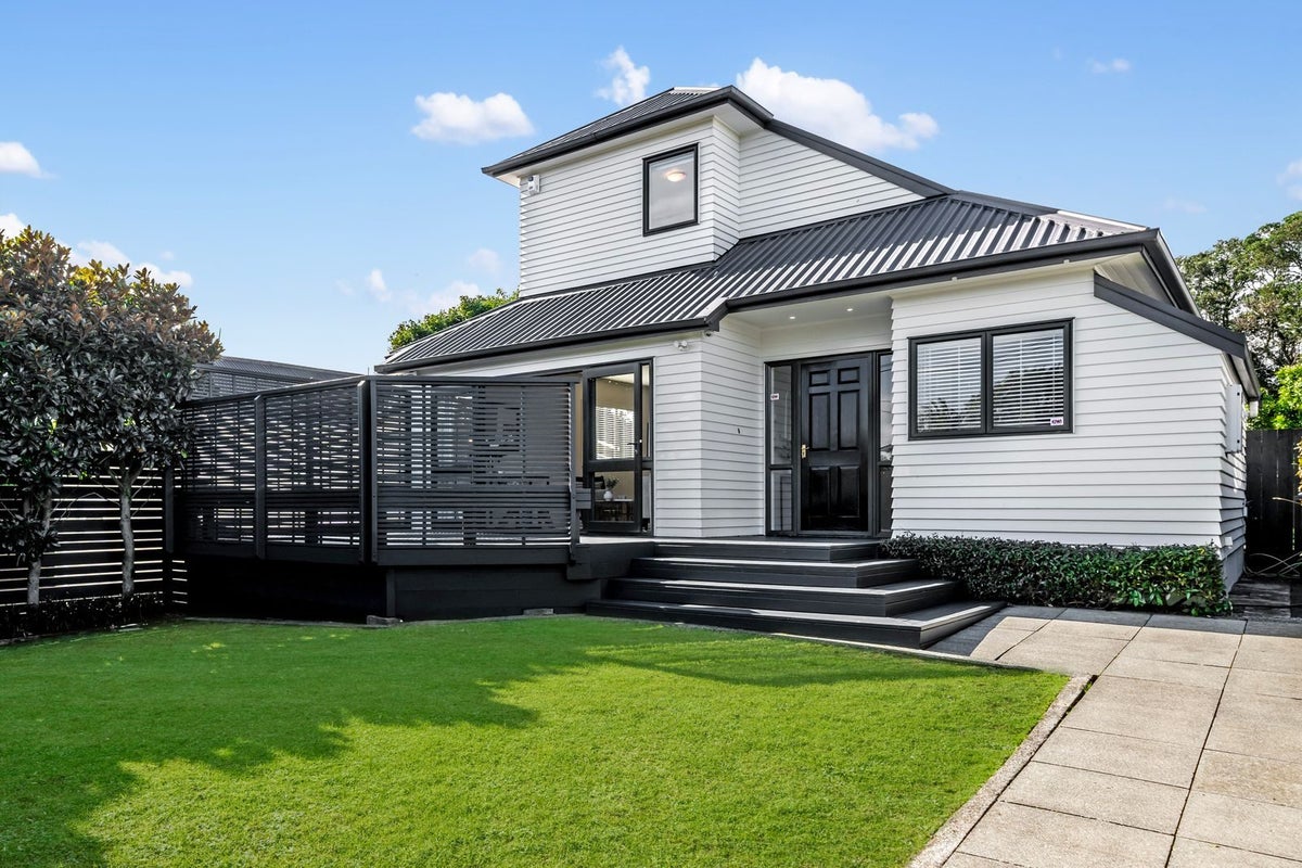 14 Waitomo Avenue, Mount Eden, Auckland - Carousel 1