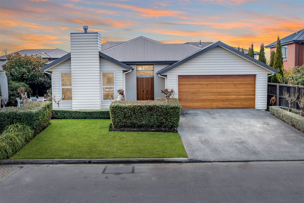 14 Brookfield Drive, Northwood, Christchurch - Carousel 1
