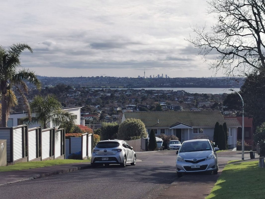 1A Etherege Place, Howick, Auckland - Carousel 25
