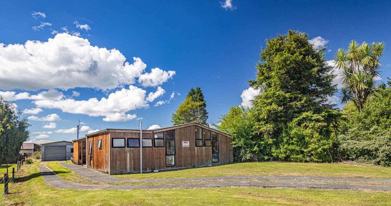 40 Carroll Street, Waimarino, National Park - Carousel 1