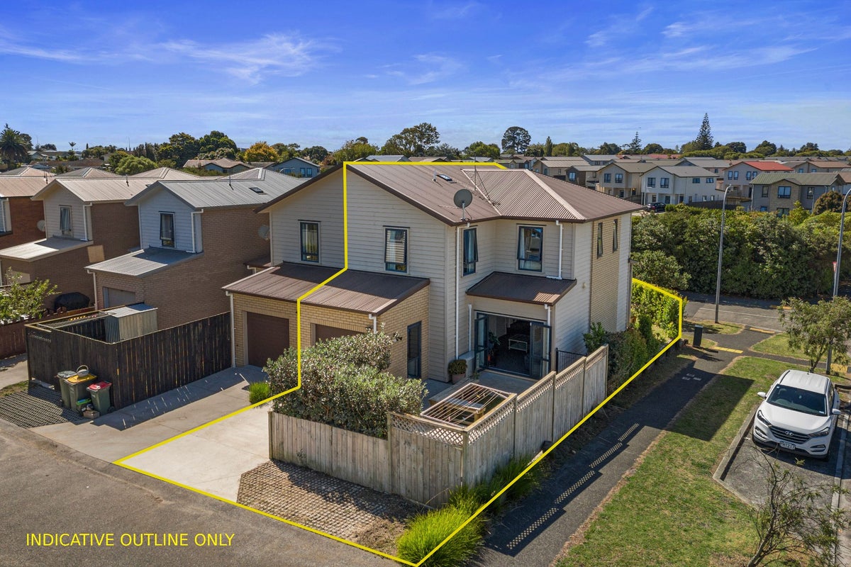 51 Becker Drive, Weymouth, Auckland - Carousel 1