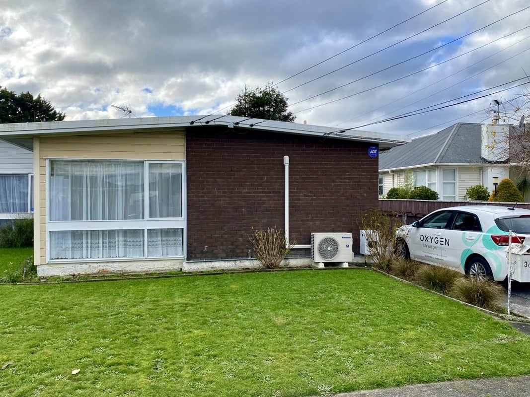 3C Porutu Street, Fairfield, Lower Hutt - Carousel 1