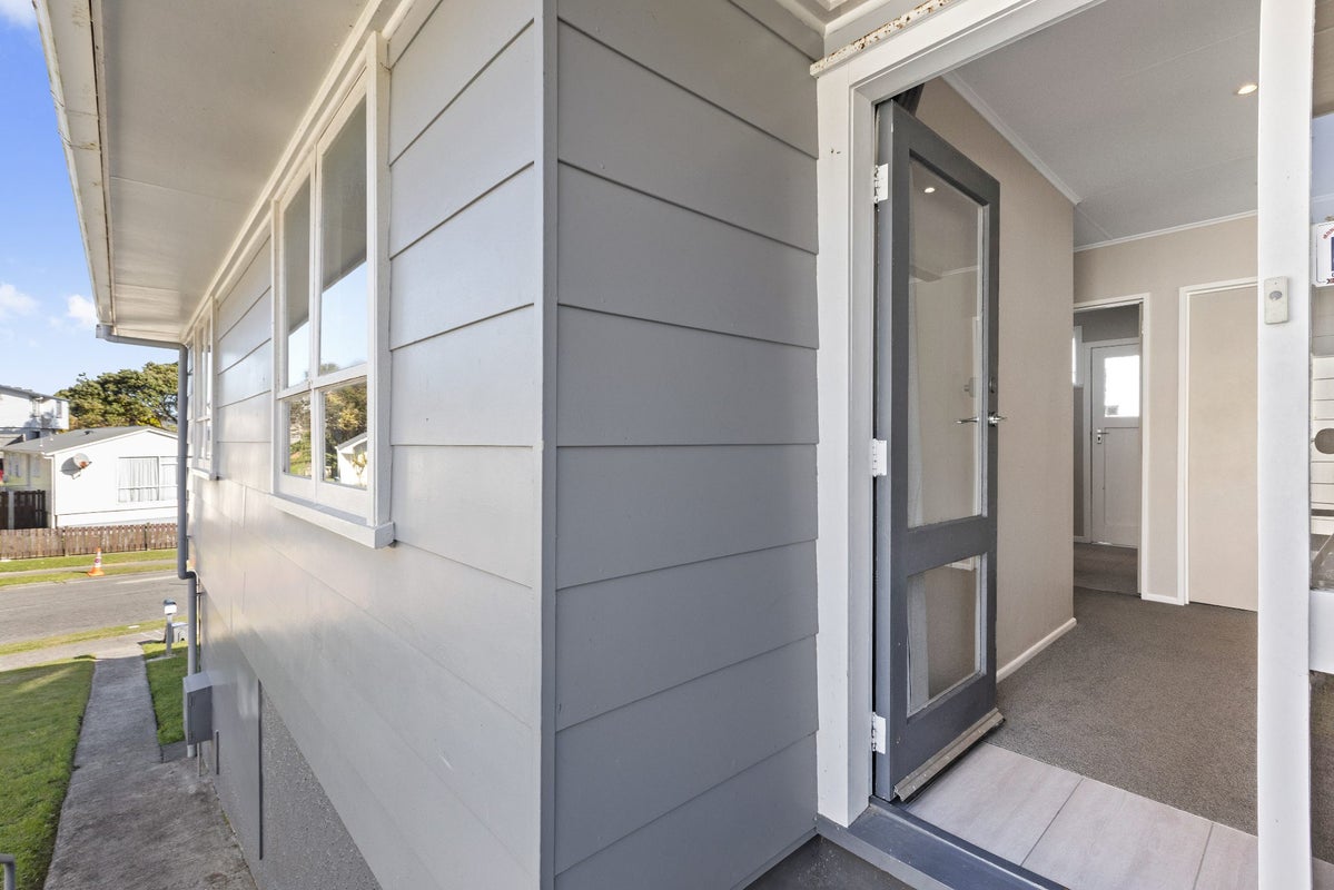 17 Moult Street, Titahi Bay, Porirua - Carousel 18