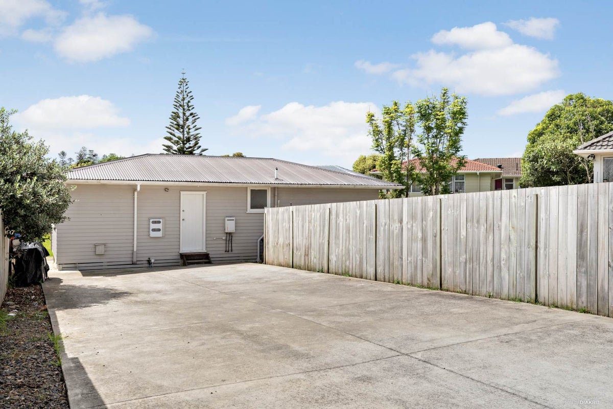 20C Ashgrove Road, Mangere, Auckland - Carousel 1