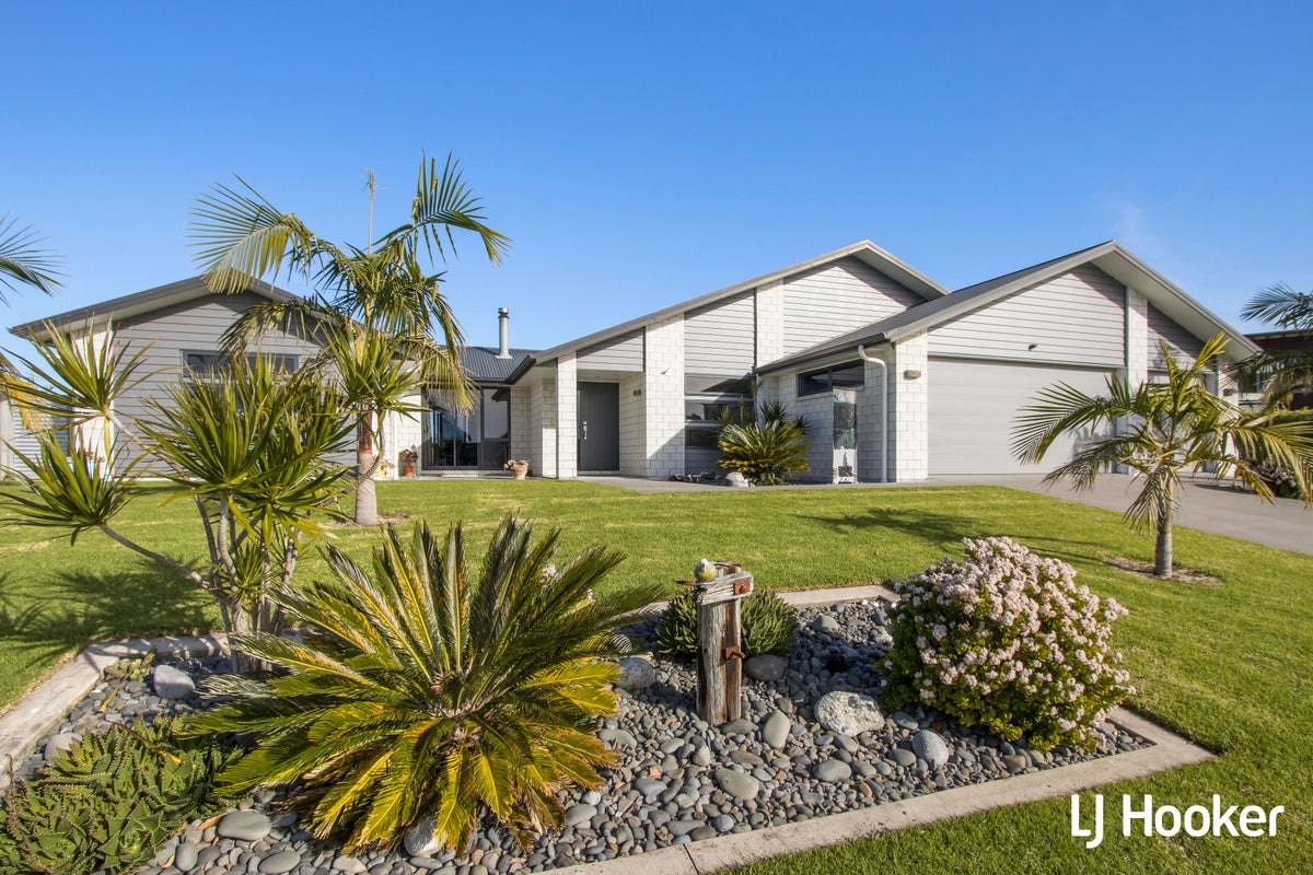 19 Athenree Heights, Athenree, Waihi Beach - Carousel 2