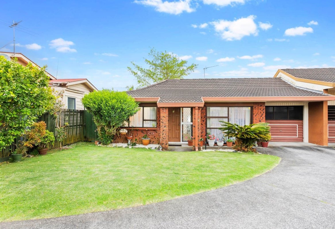 2/5 West Street, Papakura, Auckland - Carousel 1