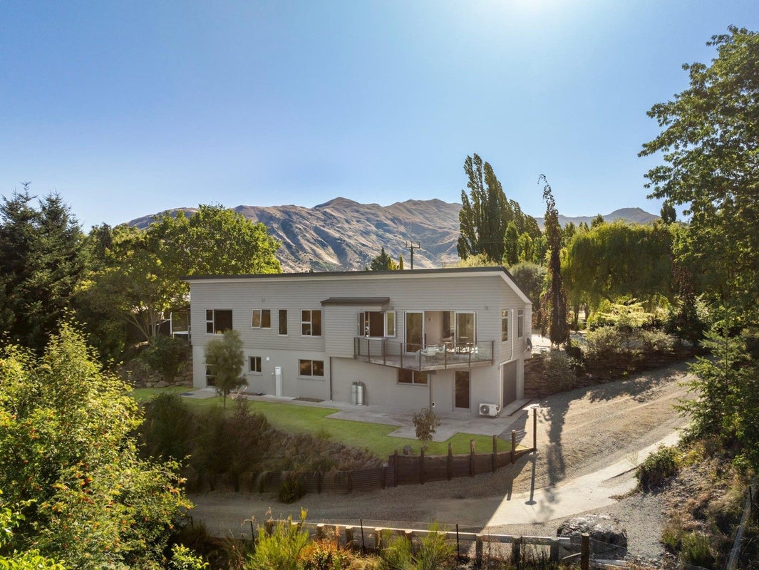 293 Riverbank Road, Wanaka - Carousel 1
