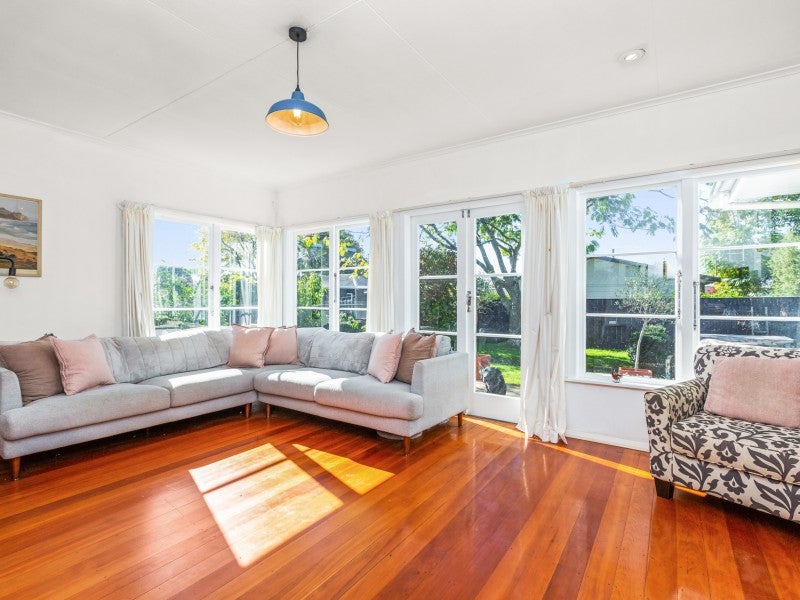 1104 Copeland Road, Akina, Hastings - Carousel 1