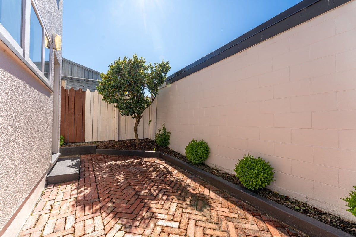 2/22 Marston Road, Kensington, Timaru - Carousel 1