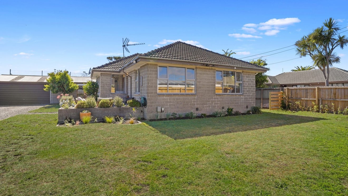 12 Leverett Place, North New Brighton, Christchurch - Carousel 1