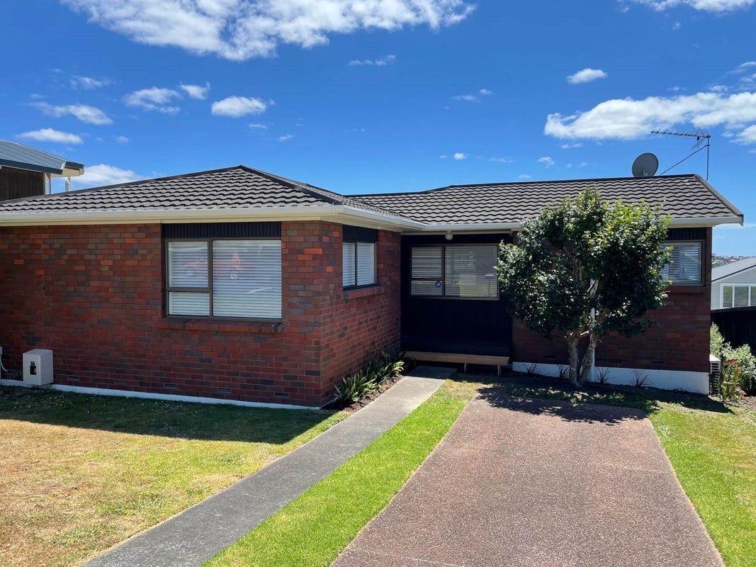 1/14 Montgomery Avenue, Rothesay Bay, Auckland - Carousel 2
