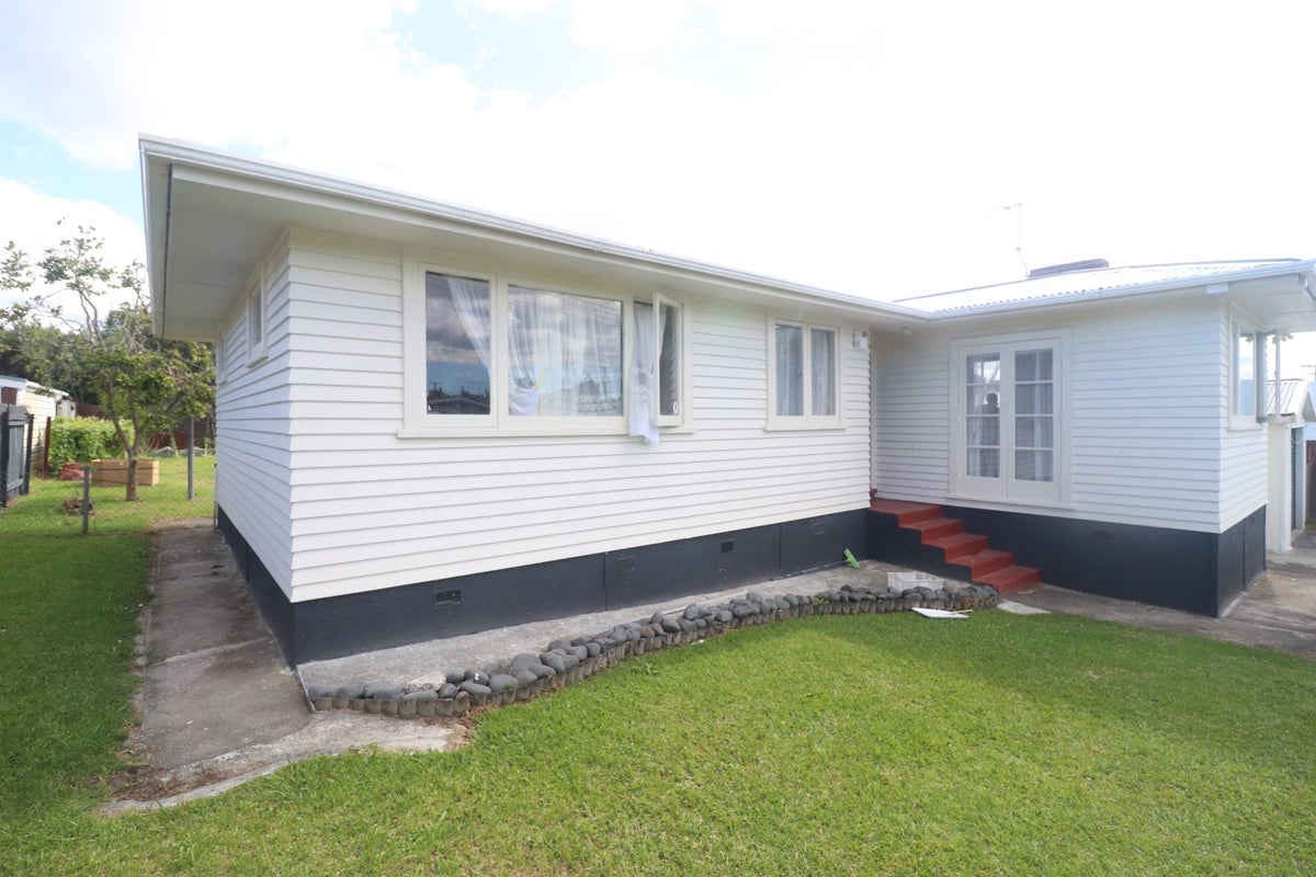 11 Marlowe Road, Blockhouse Bay, Auckland - Carousel 26