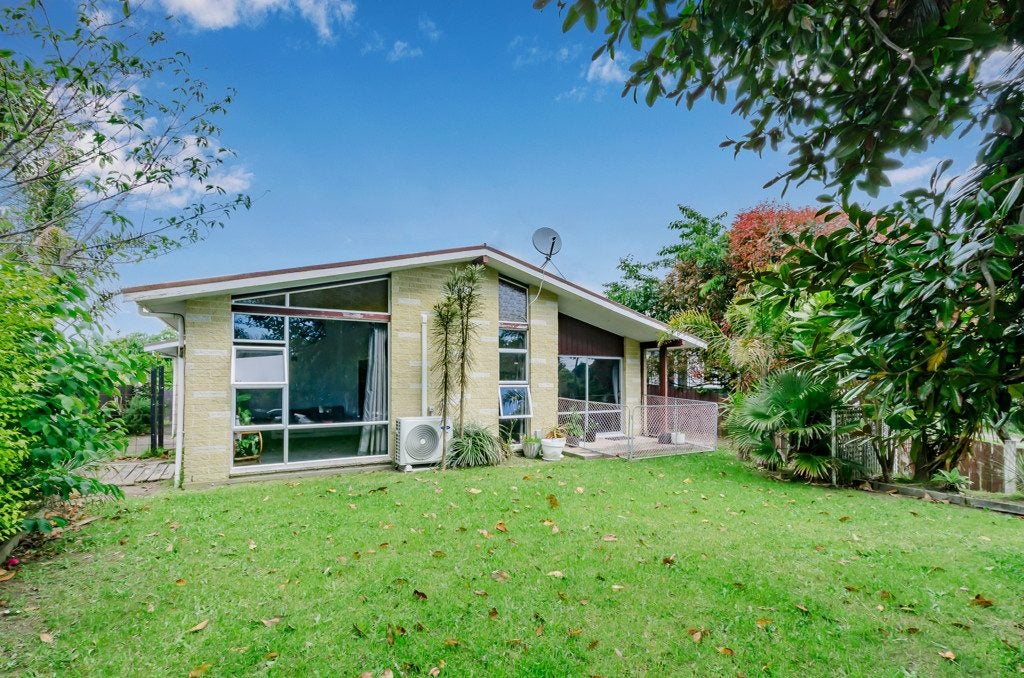 50 Gray Avenue, Paraparaumu Beach, Paraparaumu - Carousel 2