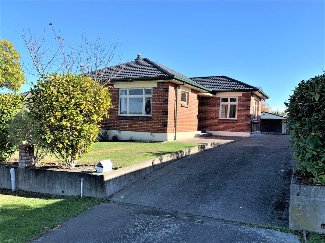 46 Avenue Road, West End, Timaru - Carousel 1