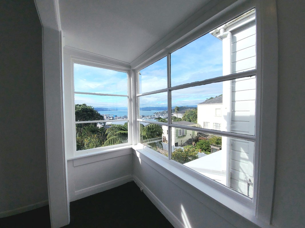 24C Bruce Avenue, Brooklyn, Wellington - Carousel 1