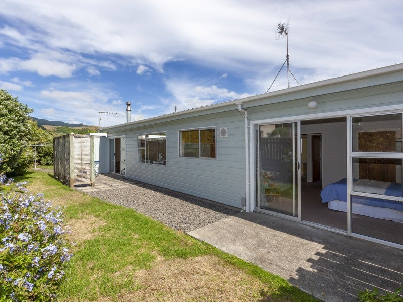 0 , Raumati Beach - Carousel 1