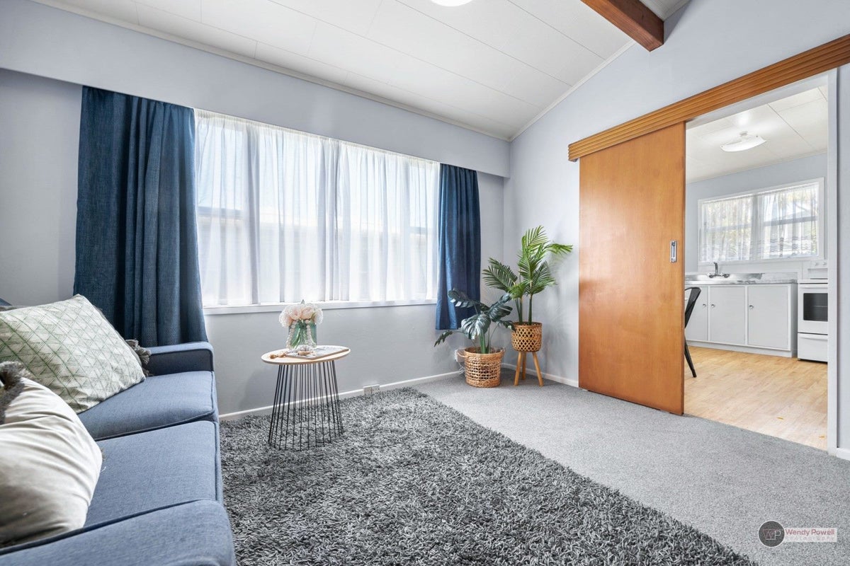 5/52 LEIGHTON AVE, GRACEFIELD, LOWER HUTT - Carousel 2