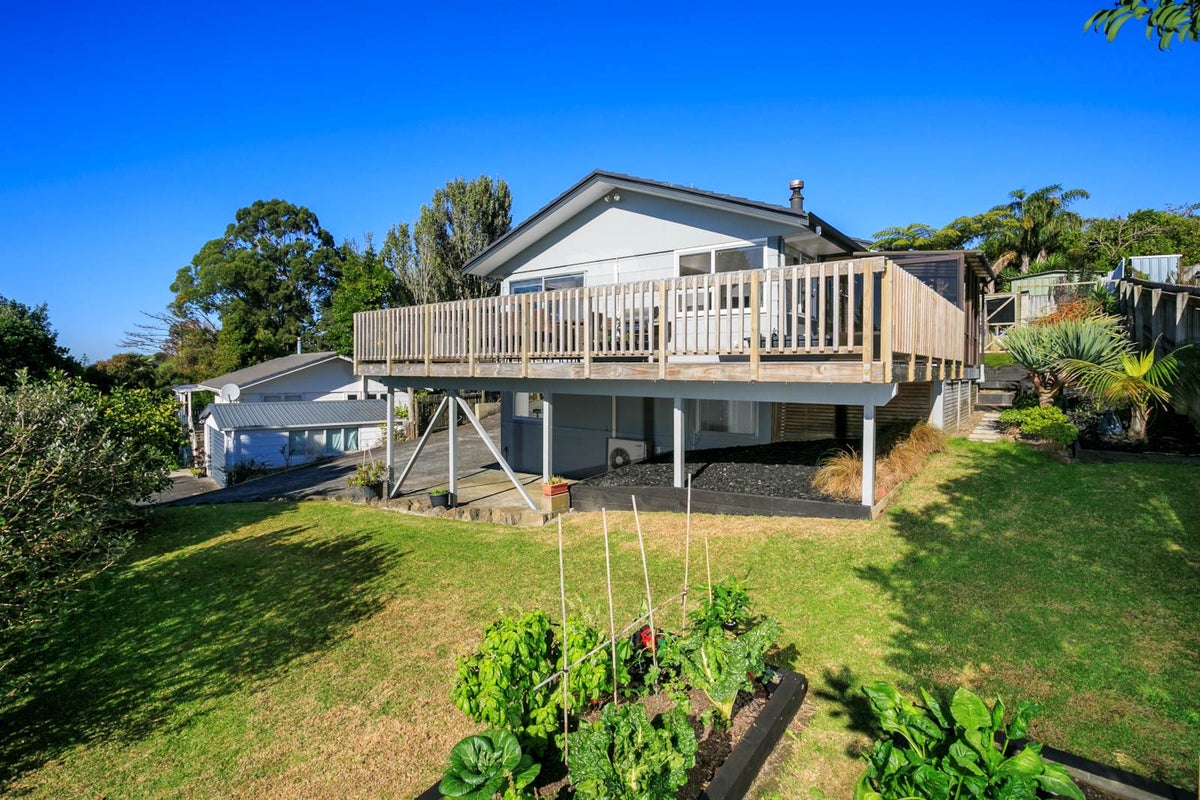 92 Salamanca Road, Sunnynook, Auckland - Carousel 19