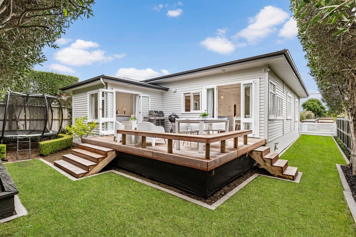 67 Mariri Road, One Tree Hill, Auckland - Carousel 2