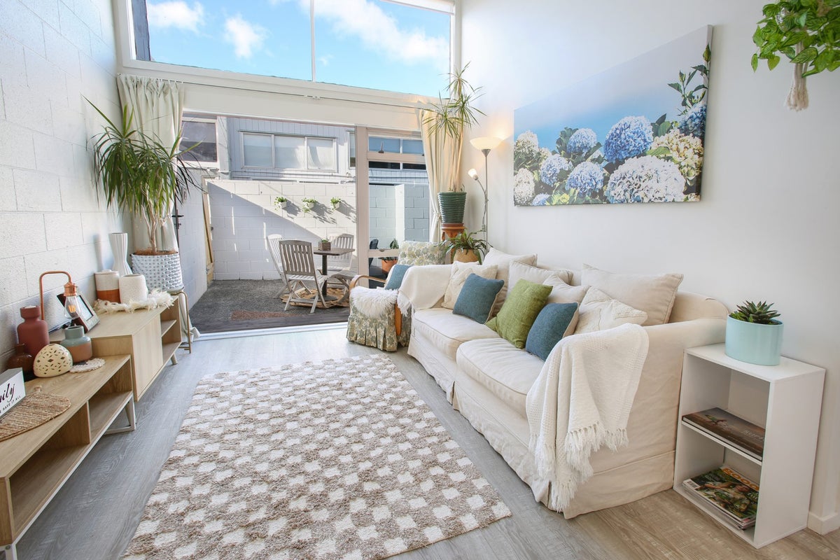 2/22 Weiti Road, Orewa, Rodney, Auckland - Carousel 1