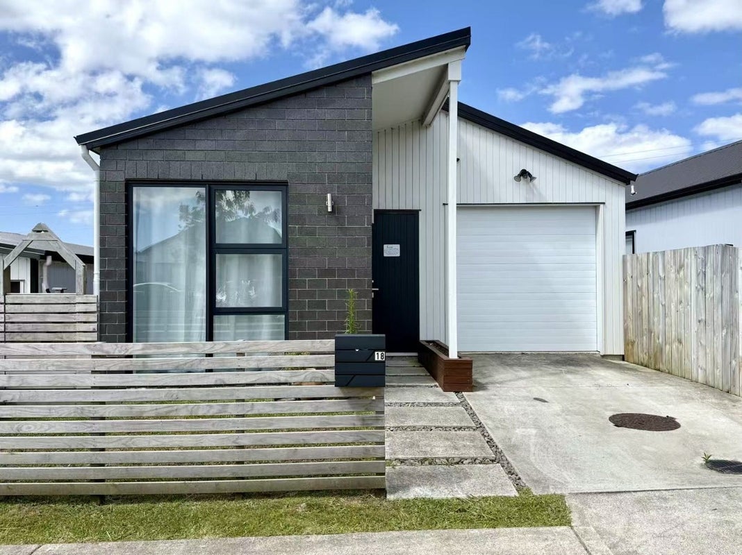 18 Horokaka Street, Massey, Auckland - Carousel 2