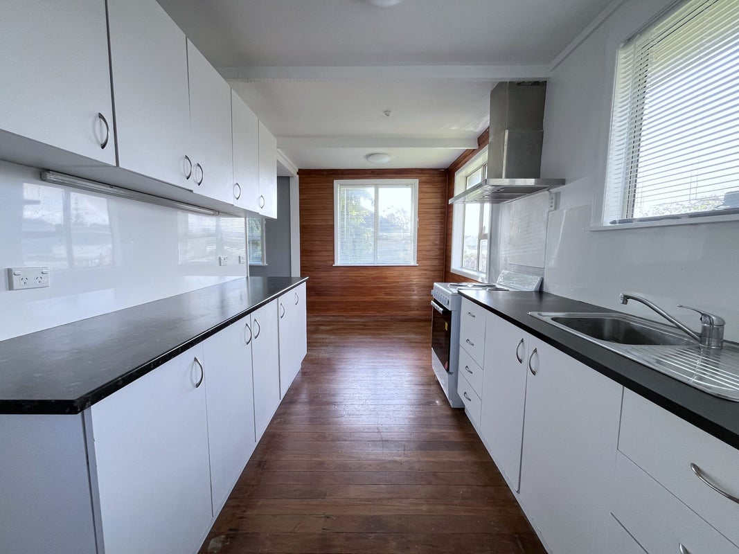 119 Mungavin Avenue, Ranui, Porirua - Carousel 2
