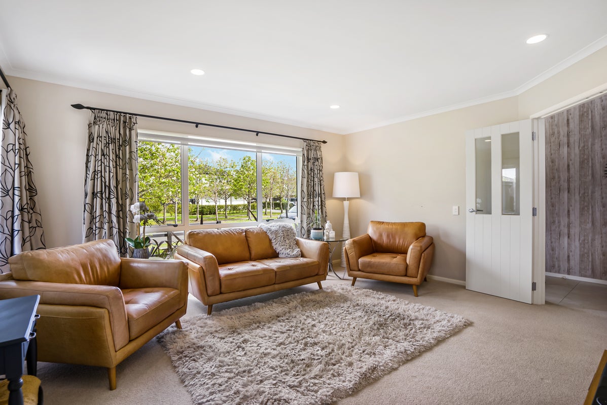 5 Springcrest Drive, Karaka, Papakura - Carousel 2