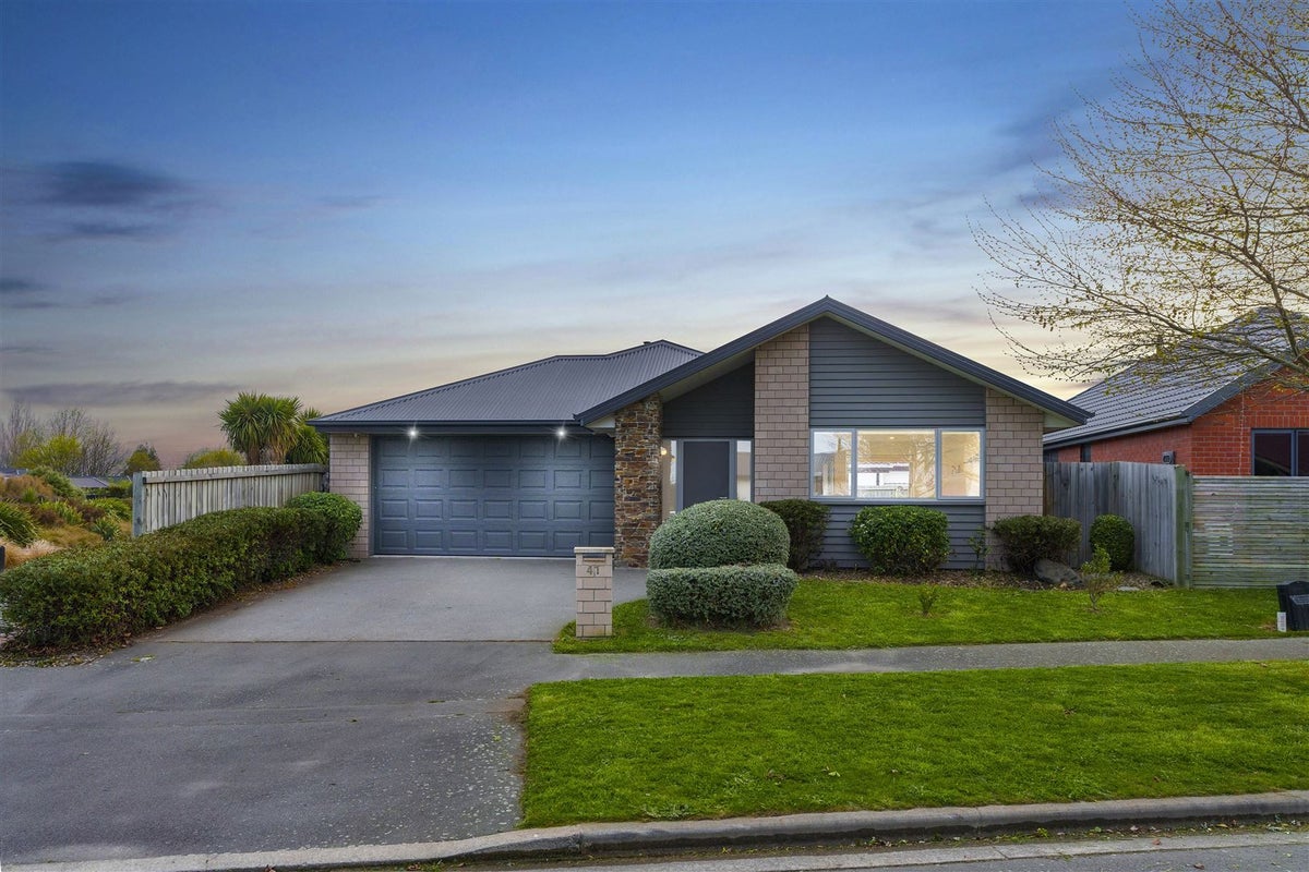 41 Carradale Avenue, Broomfield, Christchurch - Carousel 1