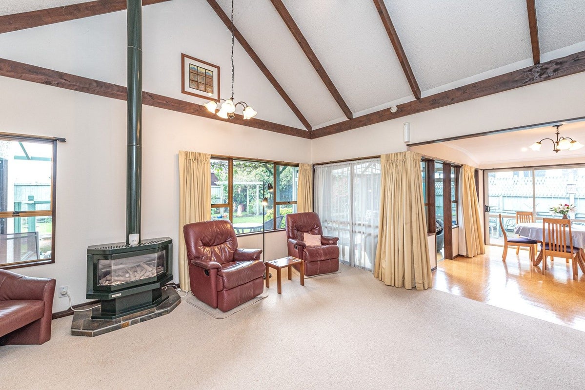 8 Cornwall Road, Springvale, Whanganui - Carousel 2