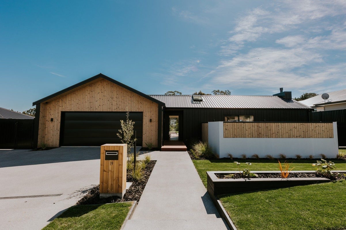 19 Clydesdale Drive, Holmes Hill, Oamaru - Carousel 1