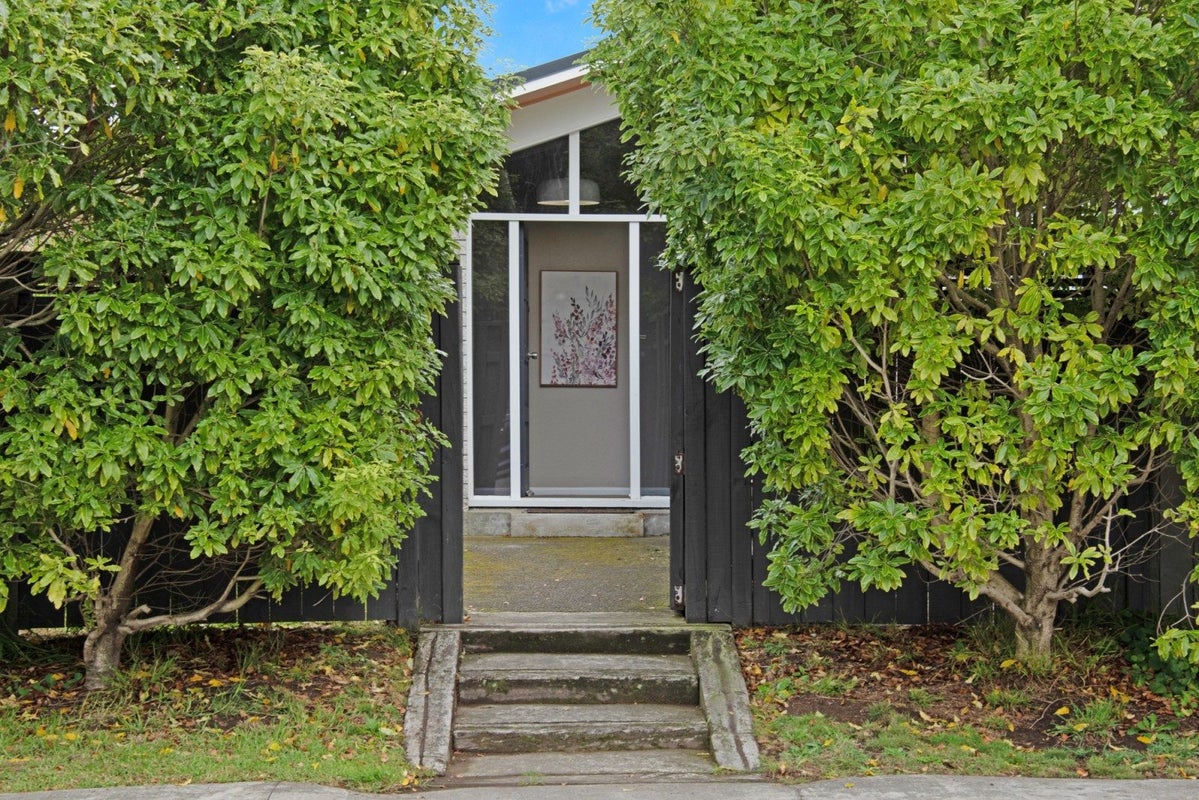 87 Matai Road, Raumati South, Paraparaumu - Carousel 1