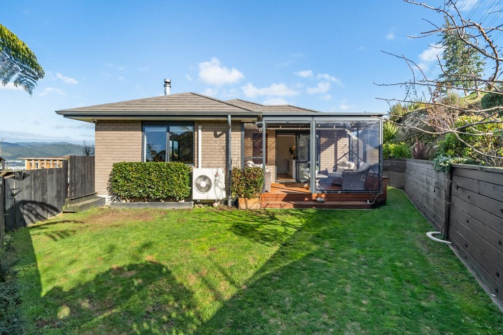 23 Percy Kinsman Crescent, Riverstone Terraces, Upper Hutt - Carousel 2