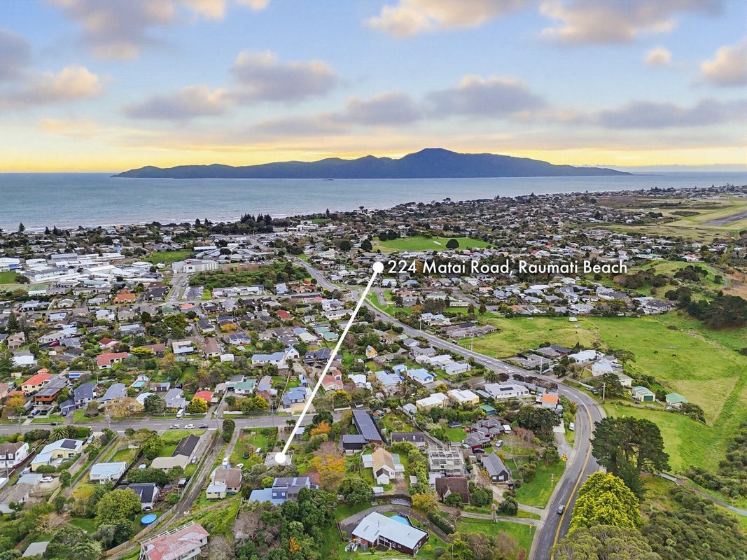 224 Matai Road, Raumati Beach, Paraparaumu - Carousel 1