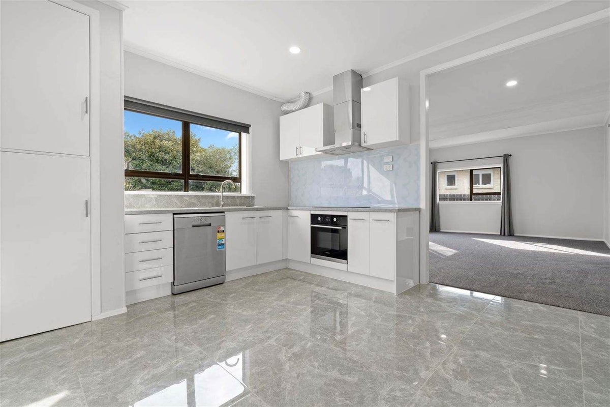 1/26 Mason Street, Moera, Lower Hutt - Carousel 2