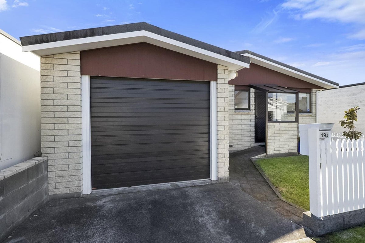 19A Karamu Street, Strandon, New Plymouth - Carousel 18