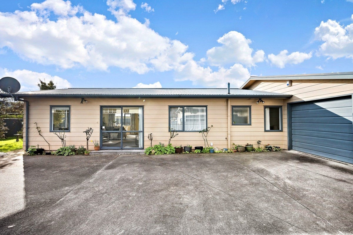 4A Fairfield Avenue, Fairfield, Lower Hutt - Carousel 1