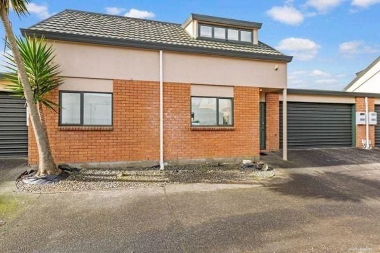 5/1 Melview Place, New Lynn, Auckland - Carousel 12