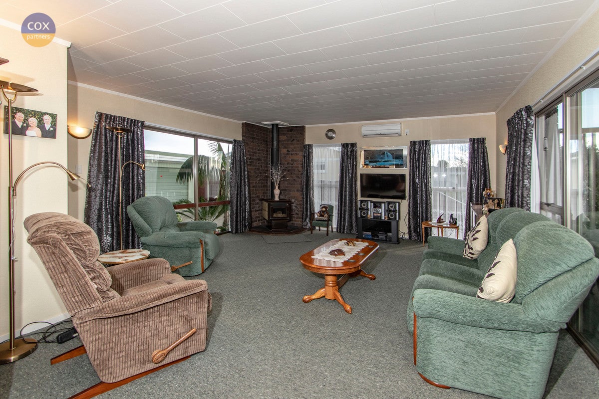 17 Lyttelton Crescent, Tamatea, Napier - Carousel 2