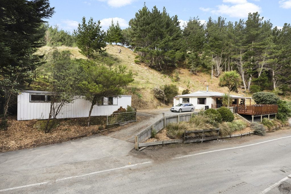 337 Takarau Gorge Road, Ohariu, Wellington - Carousel 1