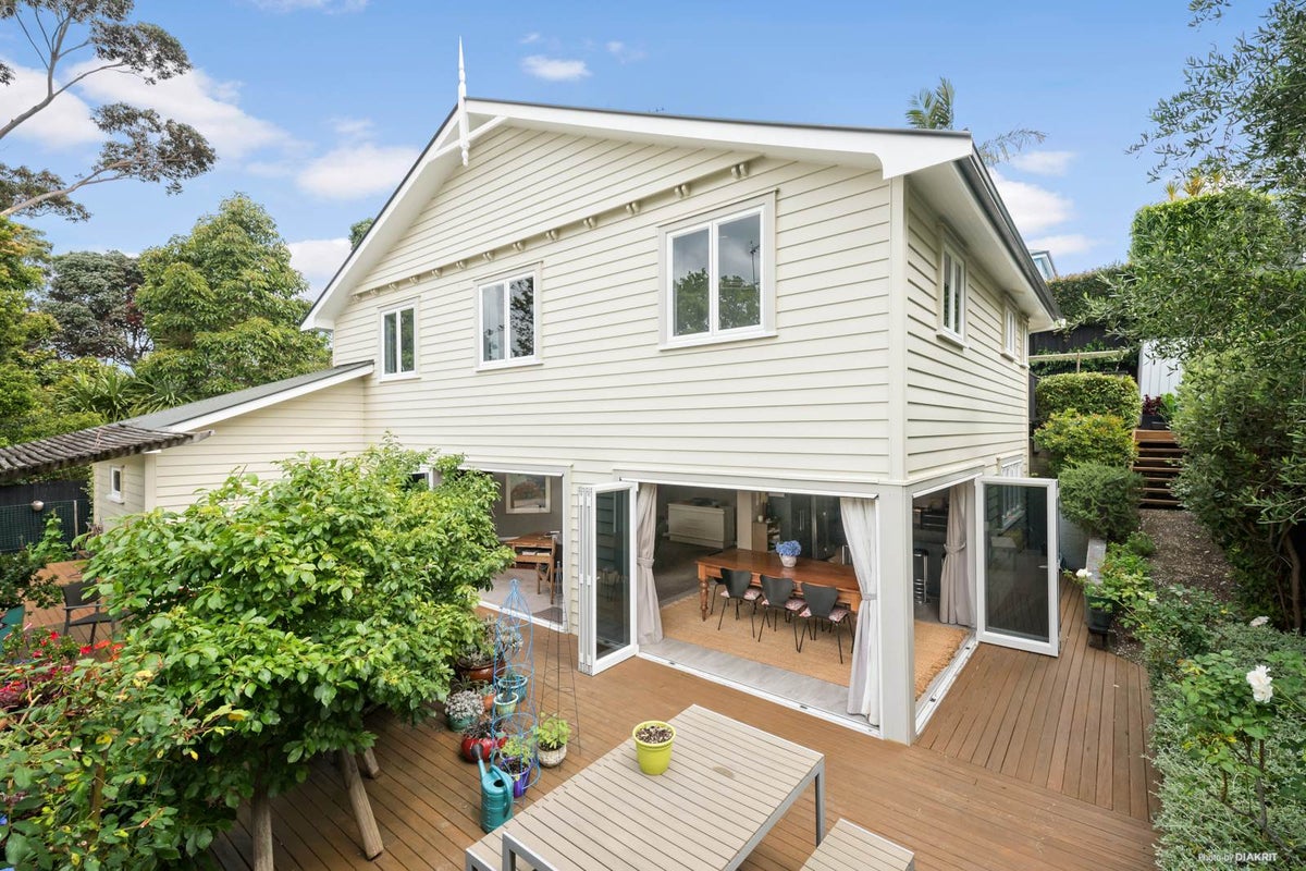 20A Rutland Road, Stanley Point, Auckland - Carousel 1