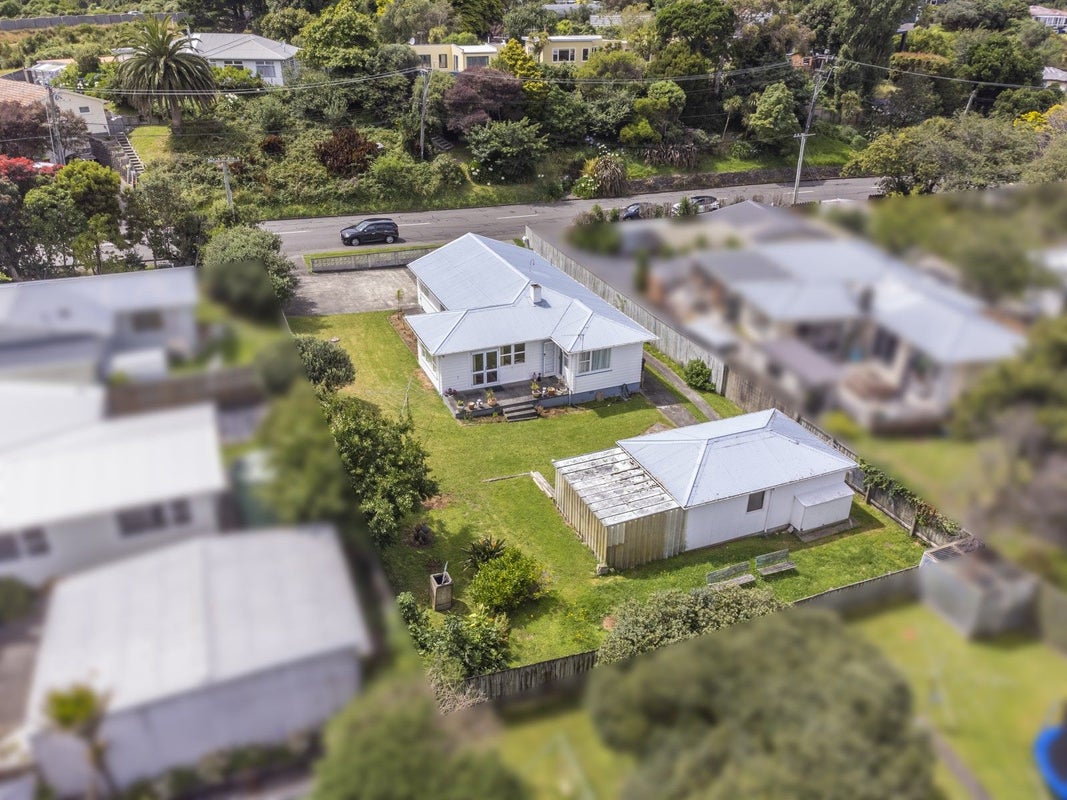 233 Matai Road, Raumati Beach, Paraparaumu - Carousel 2