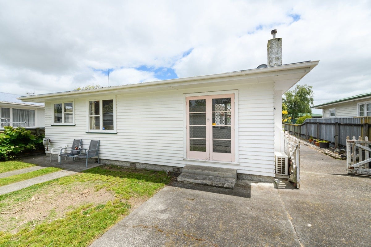 184 Tremaine Avenue, Westbrook, Palmerston North - Carousel 16