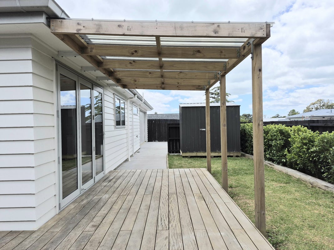 8 Bell Road, Beachlands, Auckland - Carousel 2
