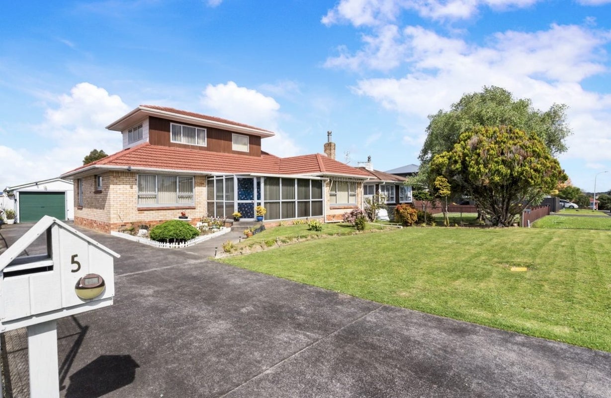 5 Mail Avenue, Weymouth, Auckland - Carousel 2
