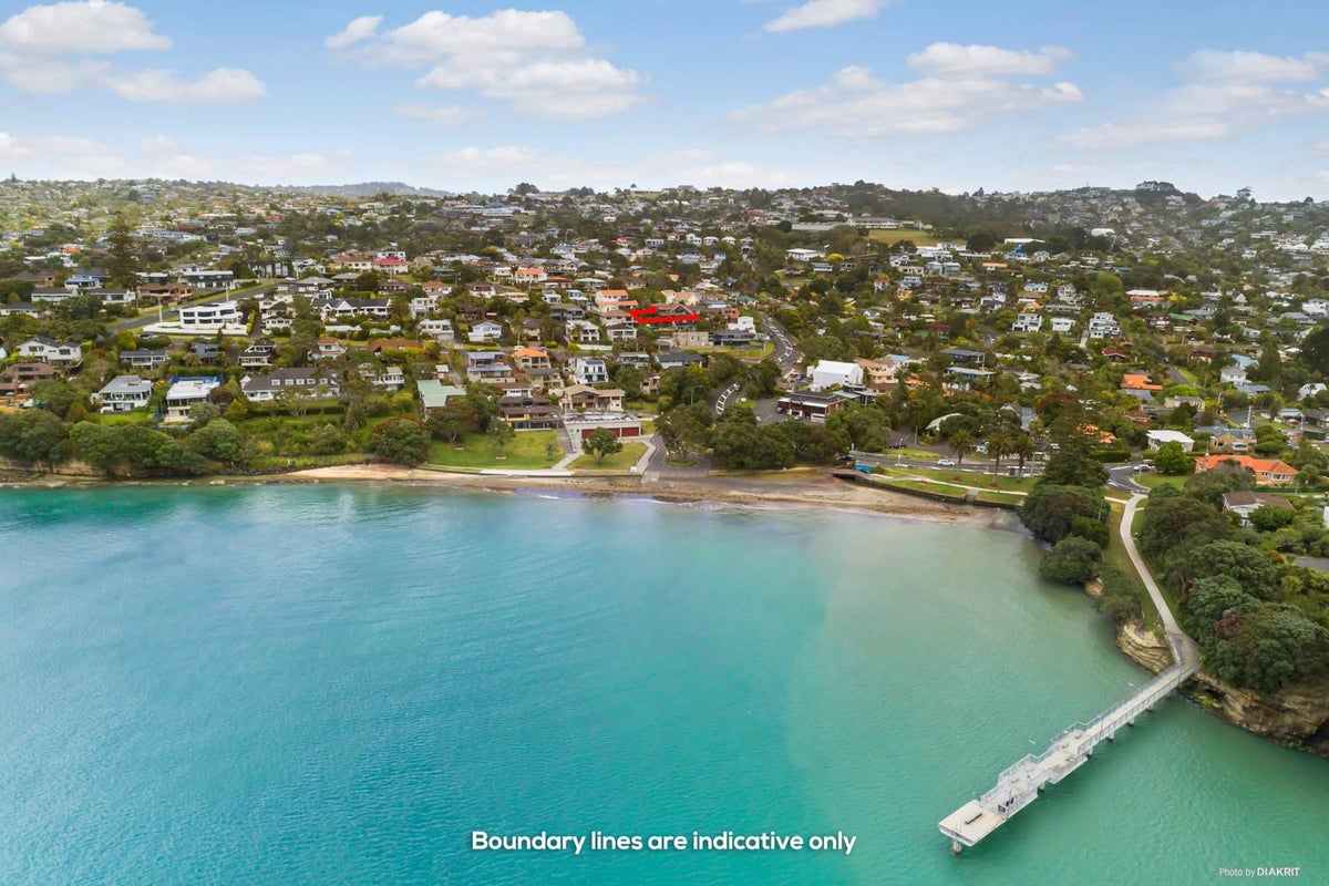 2/499 Beach Road, Murrays Bay, Auckland - Carousel 2