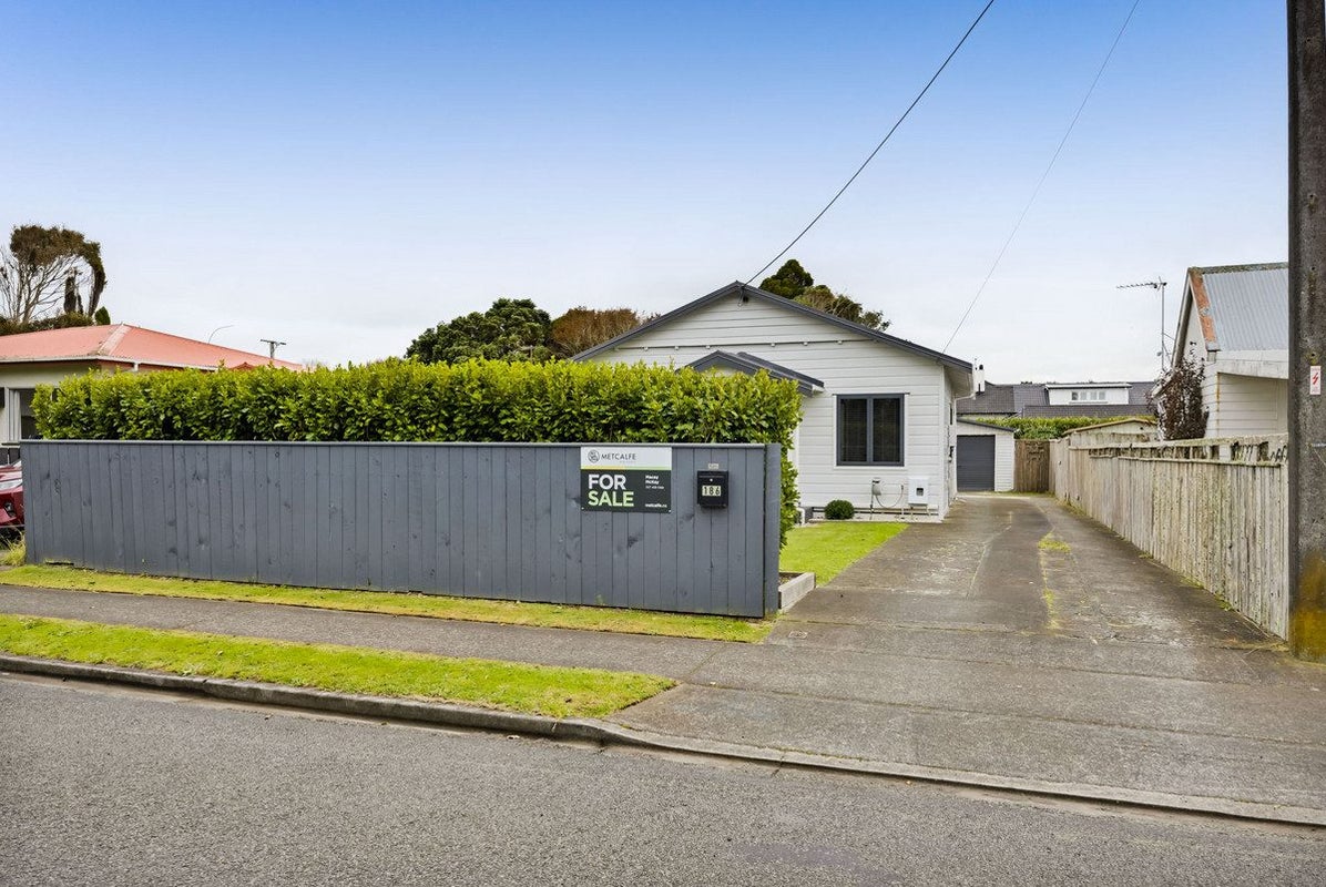 186 South Road, Hawera, Hawera - Carousel 17