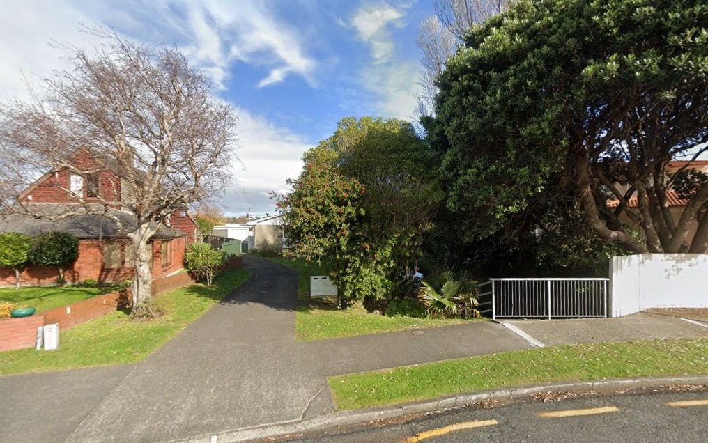 3/27 Wai-Iti Crescent, Woburn, Lower Hutt - Carousel 13