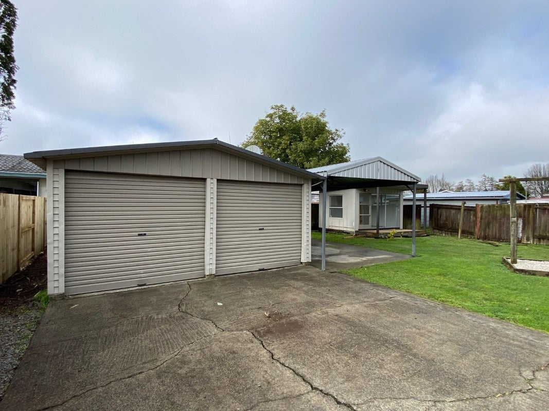 31 Karen Crescent, Dinsdale, Hamilton - Carousel 11
